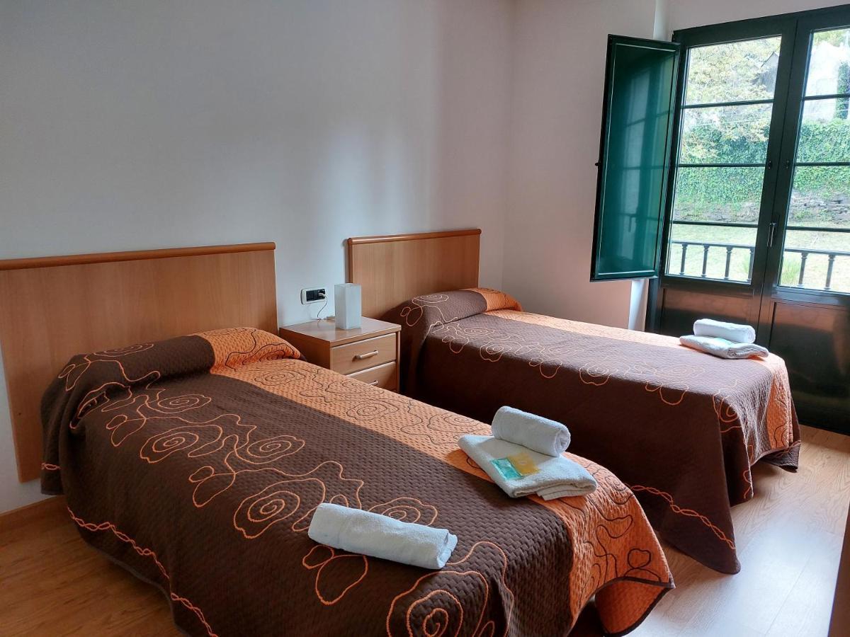 Hospederia Externa Del Monasterio Otel Sisam Dış mekan fotoğraf