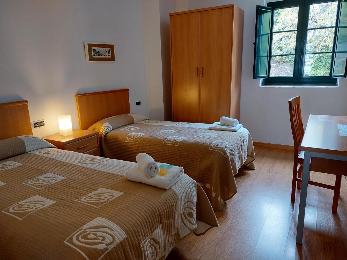 Hospederia Externa Del Monasterio Otel Sisam Dış mekan fotoğraf