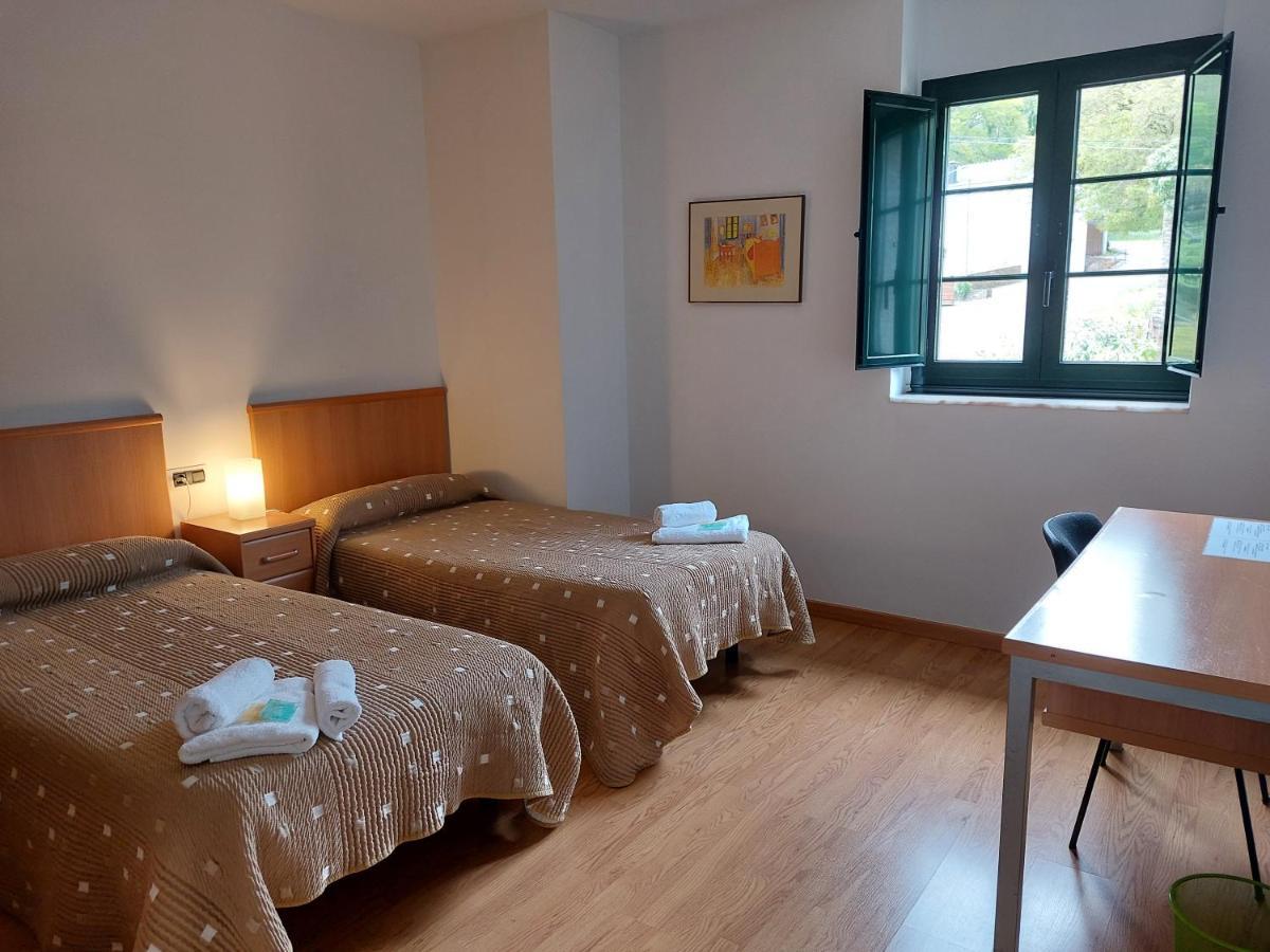 Hospederia Externa Del Monasterio Otel Sisam Dış mekan fotoğraf